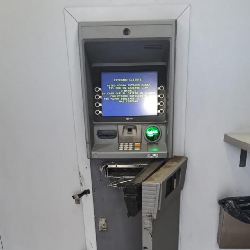 Rompieron un cajero automático del Nuevo Banco de Santa Fe 