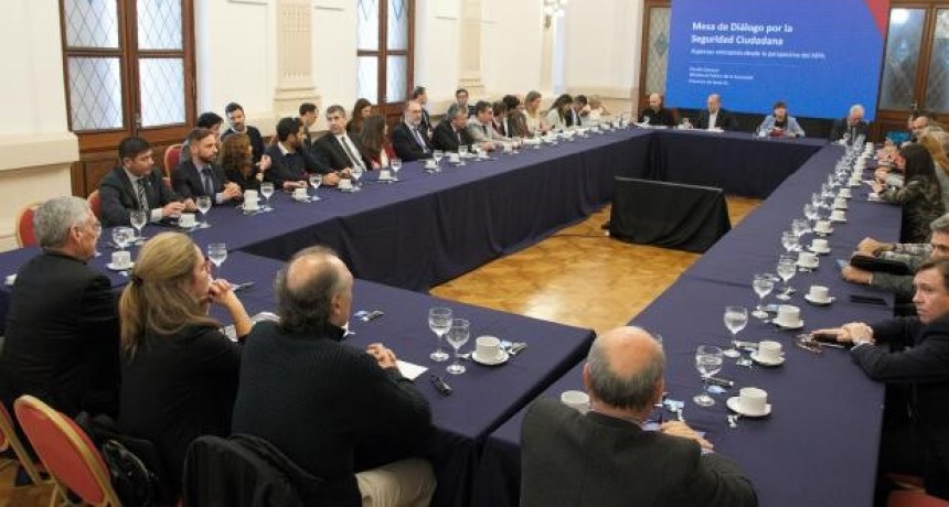 Arena defendió la Mesa de Diálogo por la Seguridad y dijo que su convocatoria no fue tardía