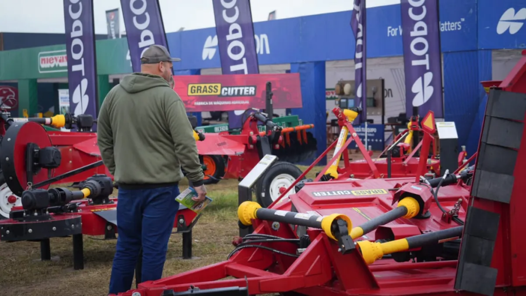 Optimismo moderado en la maquinaria agrícola: crecimiento en 2025, pero preocupación por importaciones y la falta de incentivos