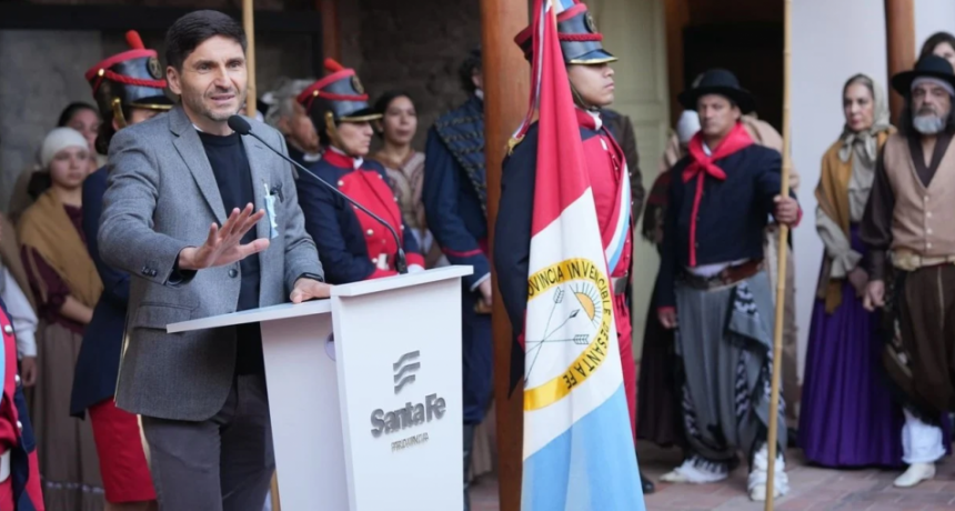 Pullaro exhort&oacute;: "No nos dejemos robar la historia por los porte&ntilde;os"