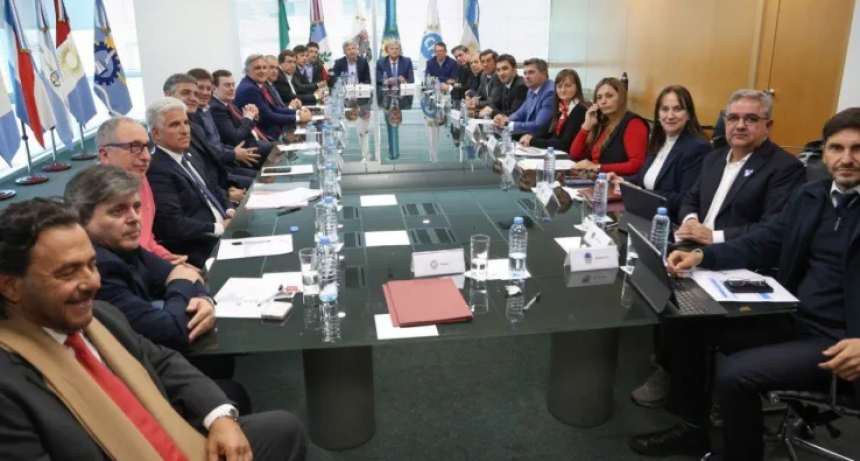 Los gobernadores se unieron para reclamar fondos: presentar&aacute;n un proyecto en el Congreso