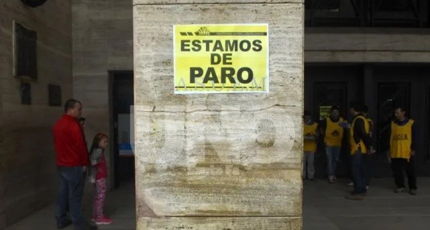 Municipales de Santa Fe van al paro por 48 horas y piden adelantar el acuerdo paritario