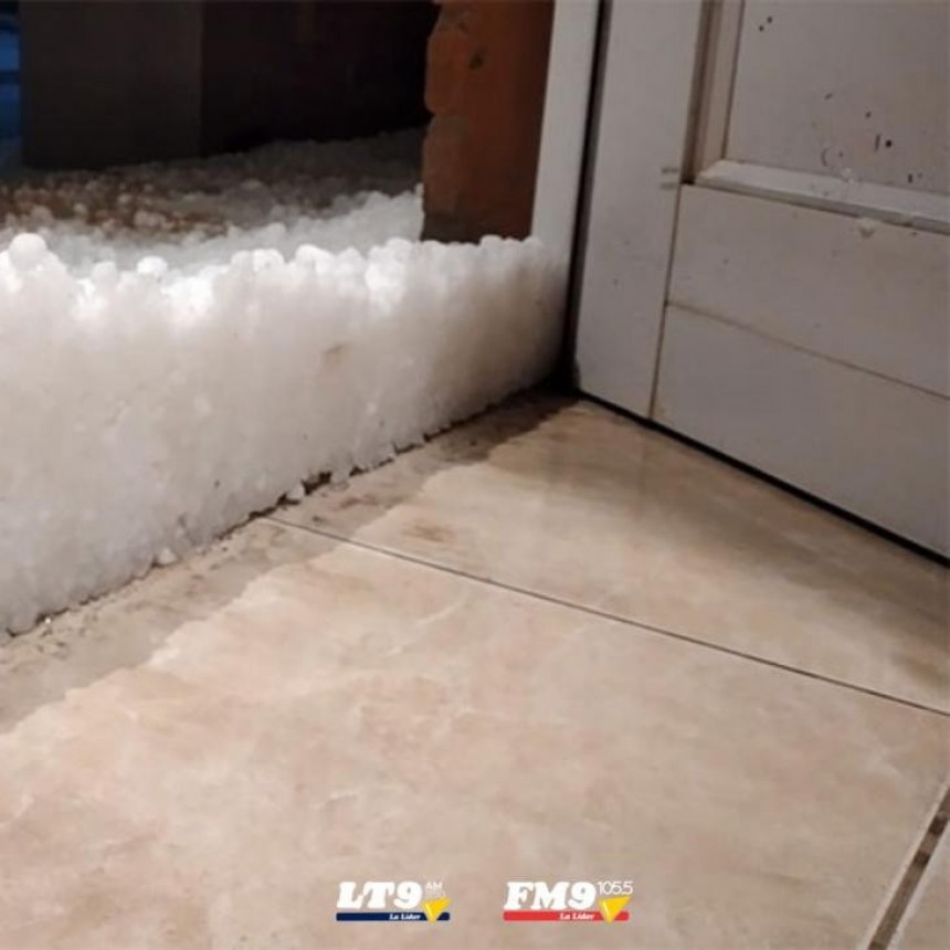 Como una nevada: impresionante granizada en Entre Ríos dejó las calles cubiertas de hielo 
