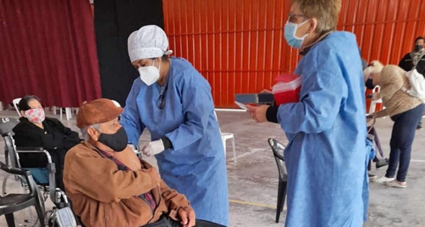 Por el aumento de casos de Covid 19 llaman a los santiagueños a completar vacunación