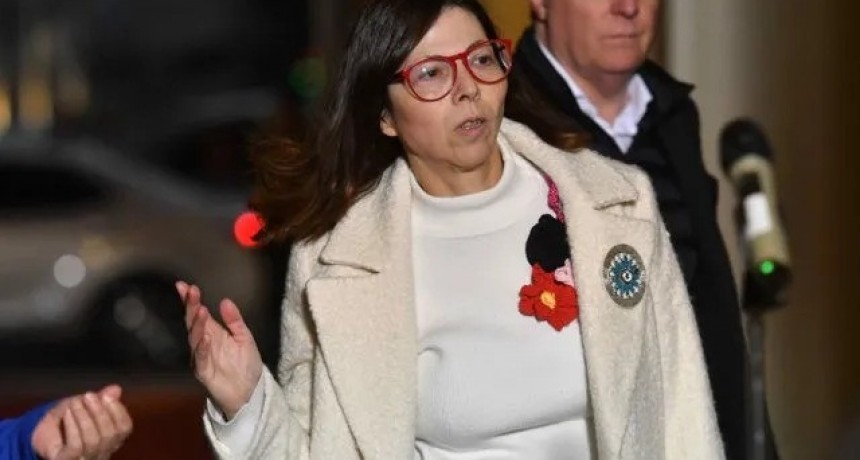 Batakis llega a Washington para reunirse con la titular del FMI 