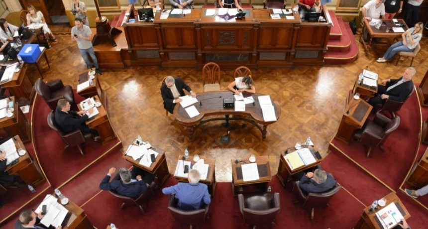 Senadores del PJ impulsan un proyecto de la Casa Gris para ampliar deuda de corto plazo