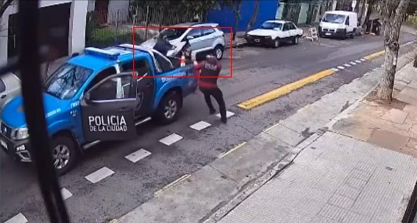 Impresionante video: intentó asesinar a su expareja y fue detenido a los tiros por un policía 