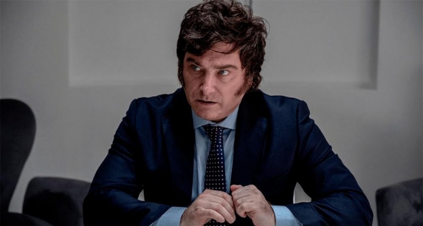 Javier Milei empez&oacute; a caer en las encuestas: adem&aacute;s de la abstenci&oacute;n, &iquest;qui&eacute;n podr&iacute;a beneficiarse?