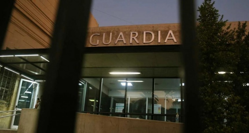 Santa Fe: mientras atendía a un cliente un peluquero recibió un tiro en la nuca