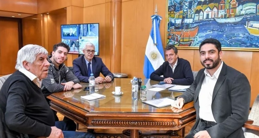Massa recibió el apoyo de Hugo Moyano a su candidatura y el 19 visitará la sede de la CGT
