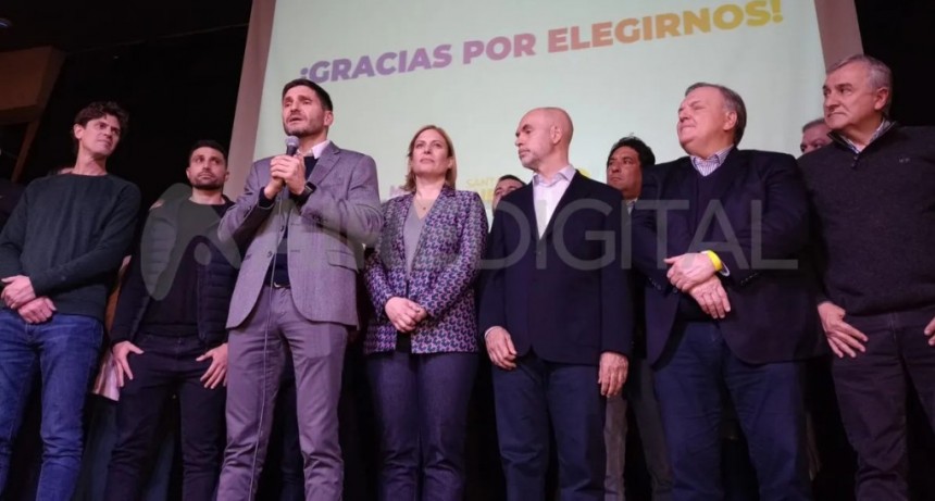 Elecciones 2023 en Santa Fe: Maximiliano Pullaro ganó la interna de Unidos para gobernador y enfrentará a Marcelo Lewandowski en las generales