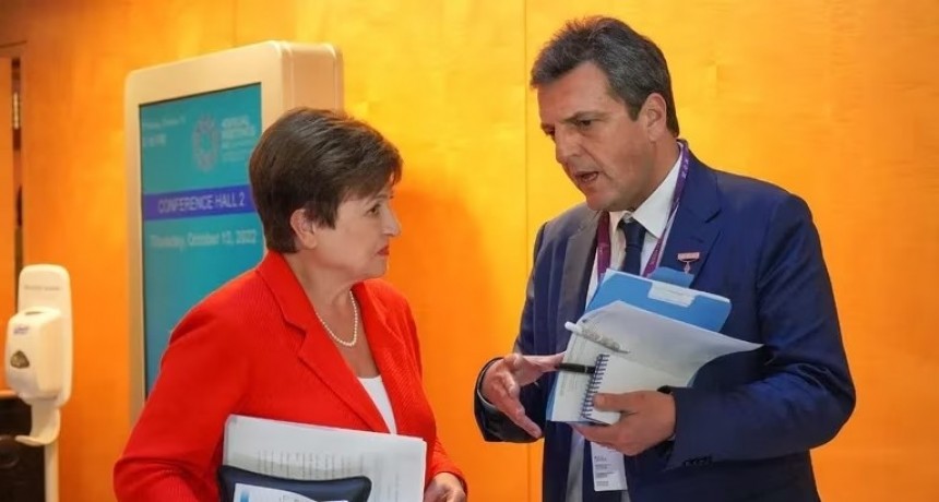 Tras las medidas del Gobierno, el FMI sostuvo que siguen las negociaciones para fortalecer el programa