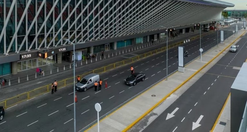 Una argentina de 46 años murió en pleno vuelo mientras viajaba de Barcelona a Ezeiza