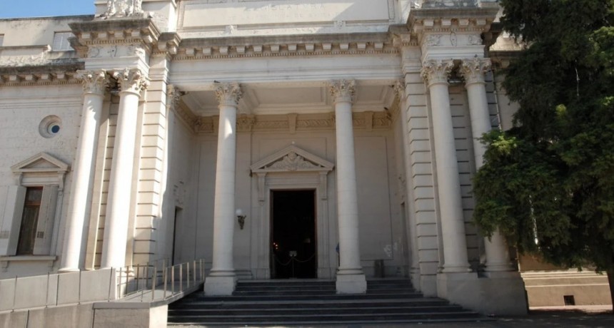 Pliegos y financiamiento, el menú legislativo para agosto en Santa Fe