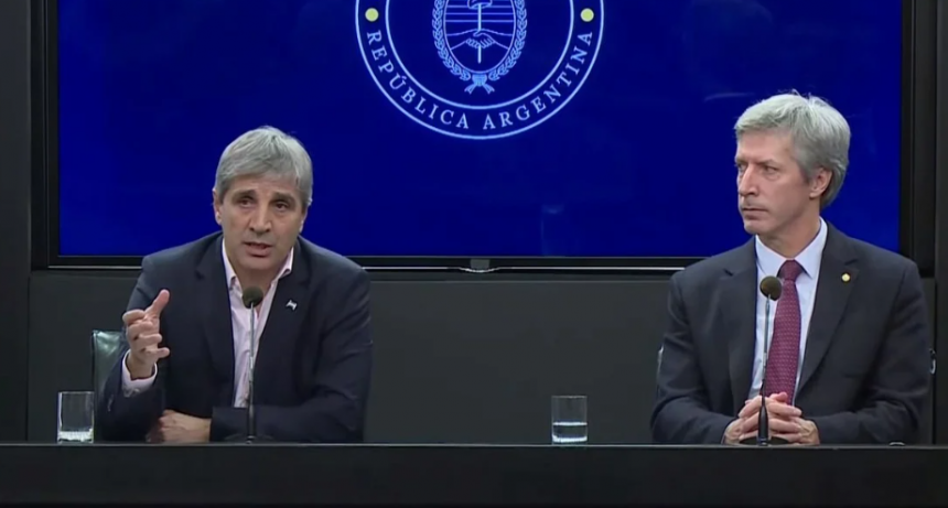 El gobierno negocia traspasar los pasivos del Banco Central al Tesoro