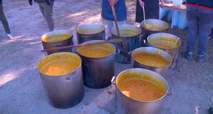 Más de 3.000 personas degustaron el tradicional locro por el 471° aniversario de la ciudad