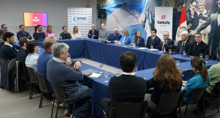 Autopartistas con funcionarios santafesinos analizaron la situación que atraviesa el sector