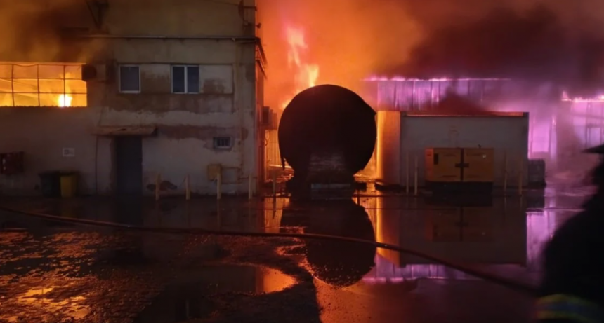 Incendio de magnitud en la planta de celulosa moldeada en Santa Fe
