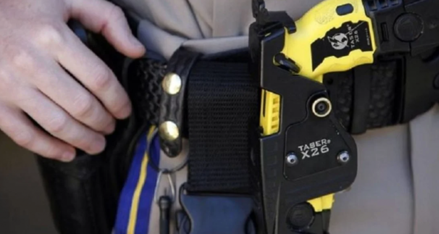 La policía de Santa Fe contará con pistolas taser para fin de año