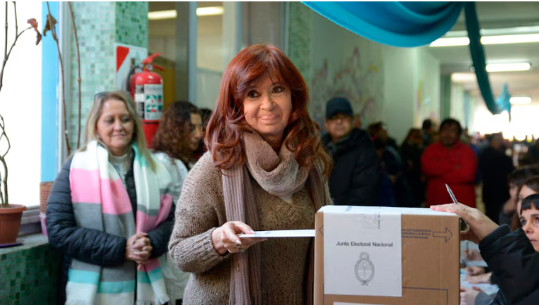 Apelaron la decisión del Juzgado de Río Gallegos que habilitó a Cristina Kirchner para votar en octubre