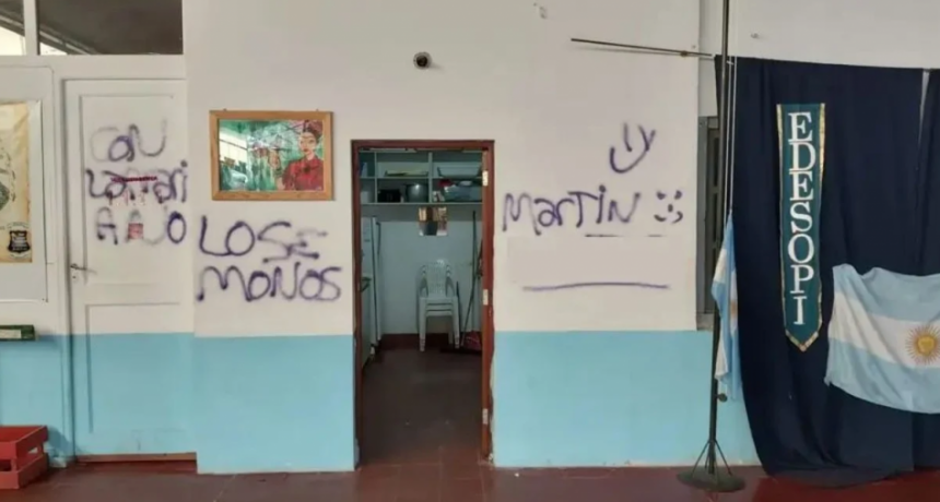 "Los monos" robaron dos veces la misma escuela y pidieron recompensa para devolver las cosas