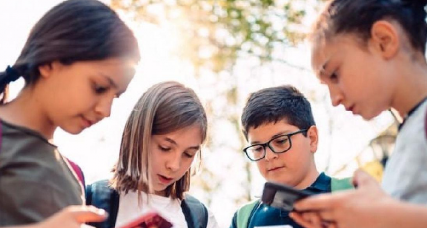 Casi la mitad de los niños de 6 a 11 años tiene una cuenta en redes sociales