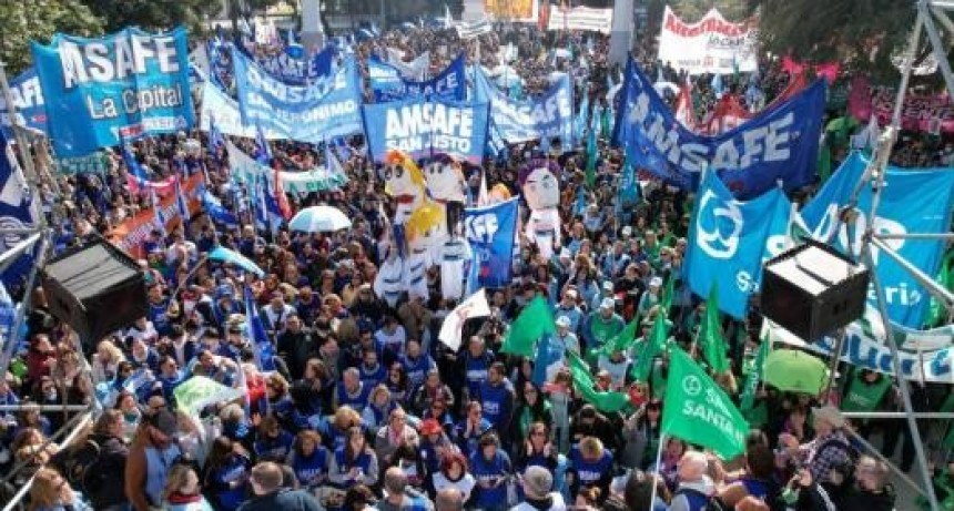 Jueves con paros de trabajadores estatales y docentes 