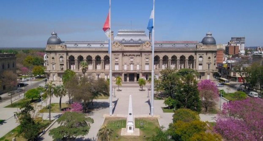 El Gobierno confirma que no abonará los días no trabajados por estatales, docentes y médicos