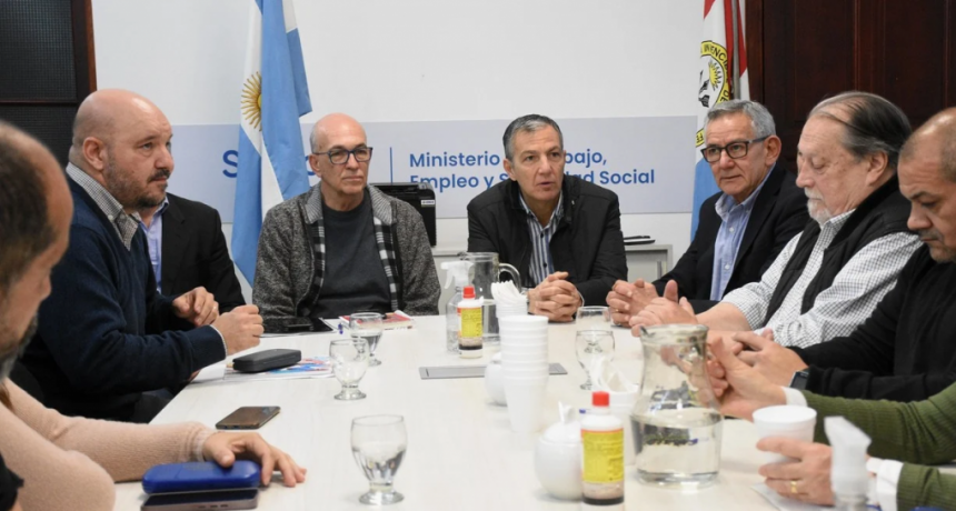 Gremios docentes buscan que el aumento 