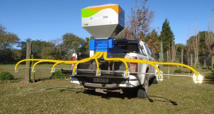 Presentan una sembradora eléctrica multiuso