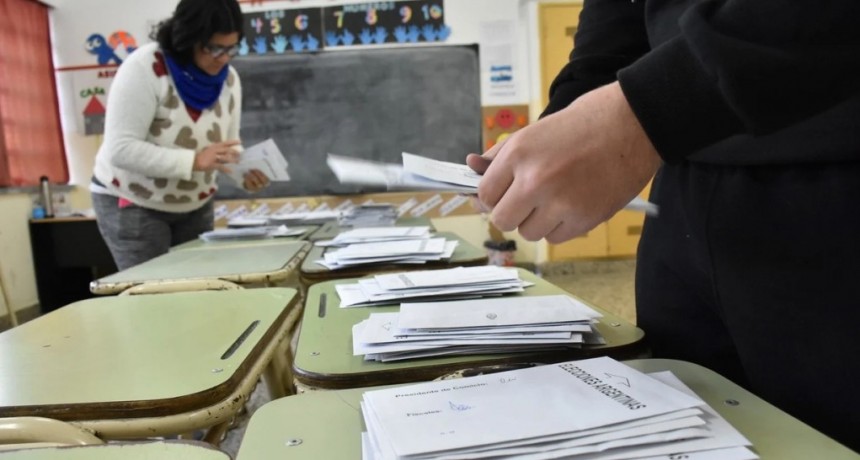 Cierres y aperturas en los tableros de las campañas nacionales y provinciales