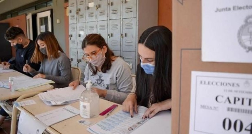 Se conoció la fecha de cobro para las autoridades de mesa de las elecciones primarias en Santa Fe