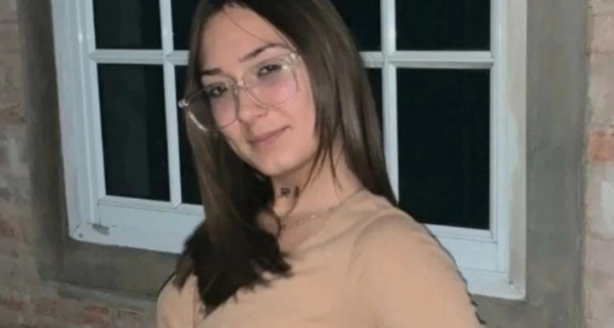 Una estudiante murió al caer desde un octavo piso durante su viaje de egresados