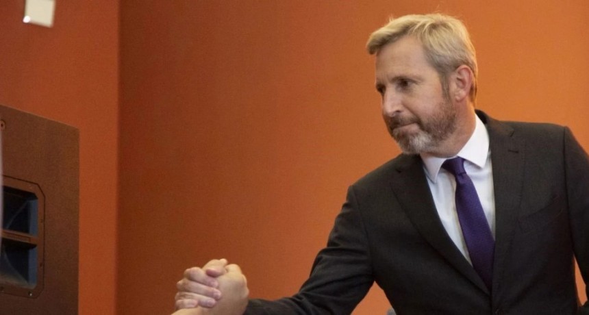 Entre Ríos, de amarillo, en un mapa violeta libertario