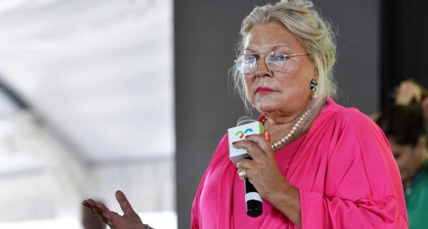 Elisa Carrió renunció a su candidatura al Parlasur, molesta por el acercamiento de Macri con Milei