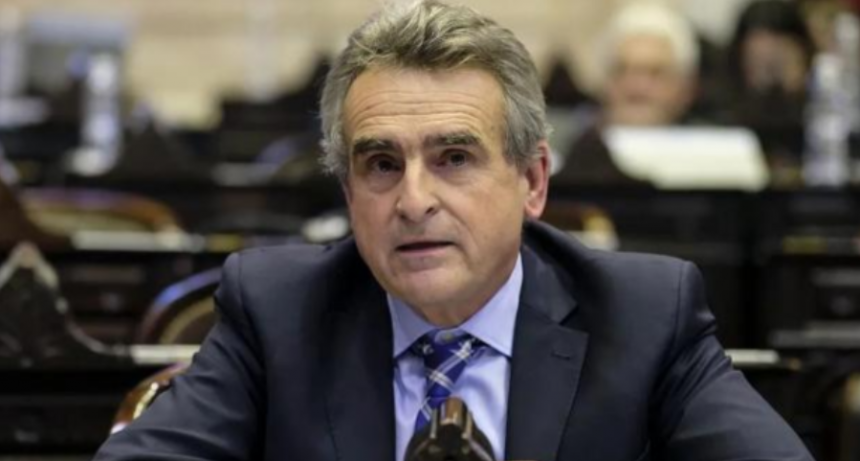 Agustín Rossi se refirió a las políticas de Milei: 