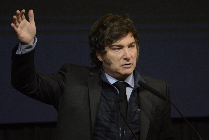 Milei, de campaña en Junín: advertencia de fraude, silencio sobre ANDIS y furcio