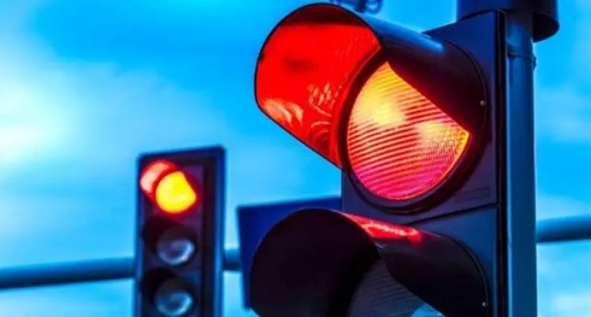 Suben las multas en Santa Fe: cruzar un semáforo en rojo o el exceso de velocidad pueden costar más de un millón de pesos