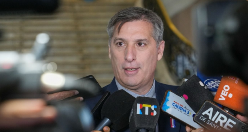 Olivares: “No dejaremos que el kirchnerismo meta la mano en los fondos del Iapos”