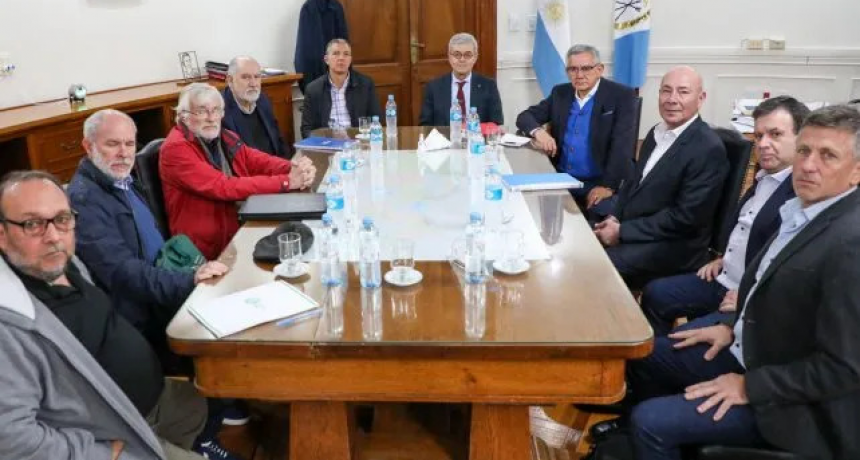 El gobierno de Santa Fe prepara su oferta de revisión salarial para el jueves