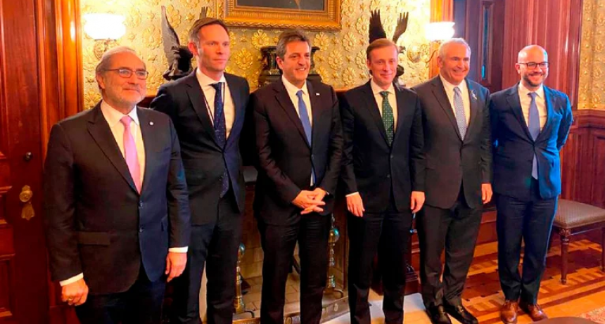 Cuentas de argentinos en EEUU: el Gobierno avanza con un convenio fiscal para cobrar impuestos sobre unos USD 100.000 millones