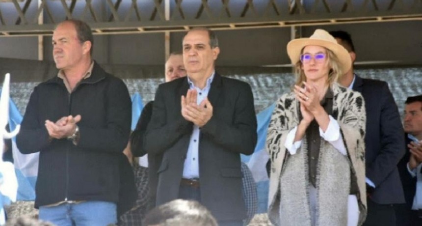 Mandrille participó de la inauguración de la Expo Bandera