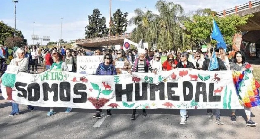 Este domingo cientos de personas se movilizaron en defensa de los humedales en Santa Fe