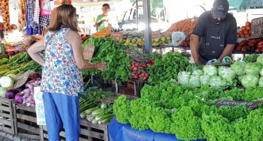 En agosto, el consumidor pagó 6 veces más de lo que cobró el productor de frutas y verduras
