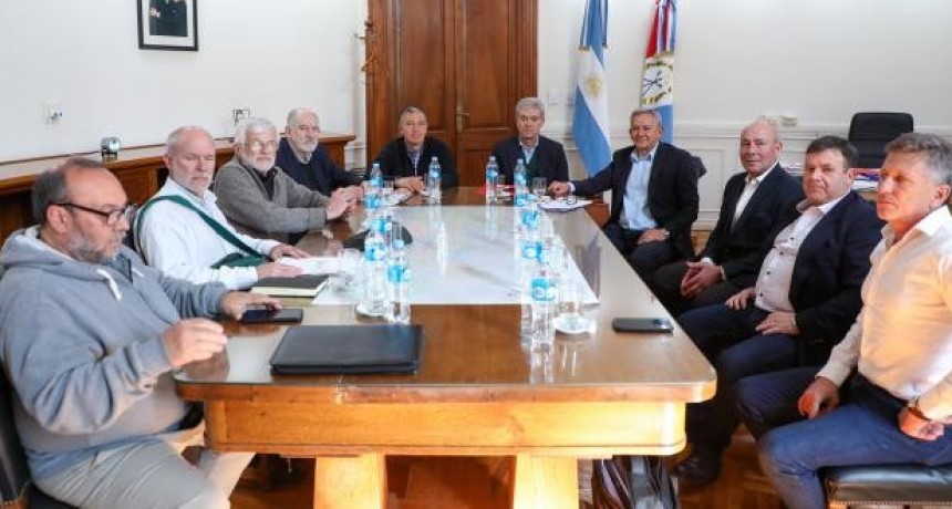 Provincia ofreció un aumento salarial del 31% en tramos a la administración central, alcanzando un 77% anual