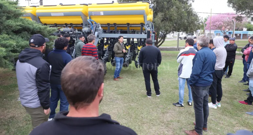 Capacitación en maquinaria agrícola 