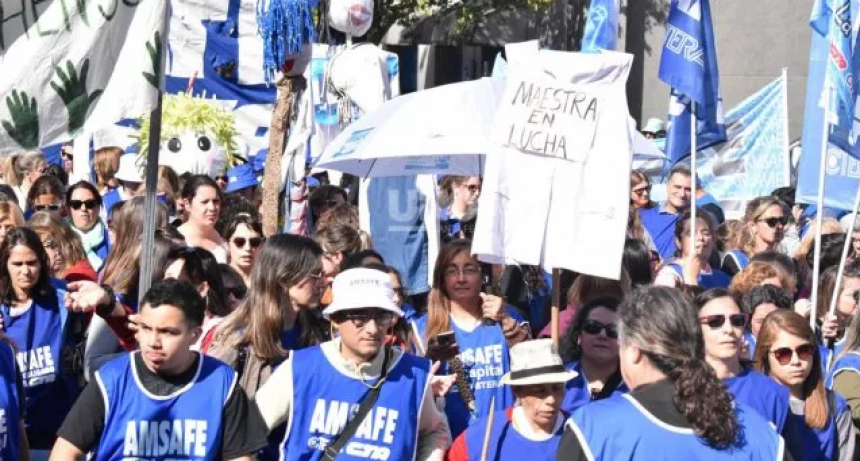 Amsaf&eacute; pide una nueva propuesta salarial para destrabar el conflicto con el gobierno 