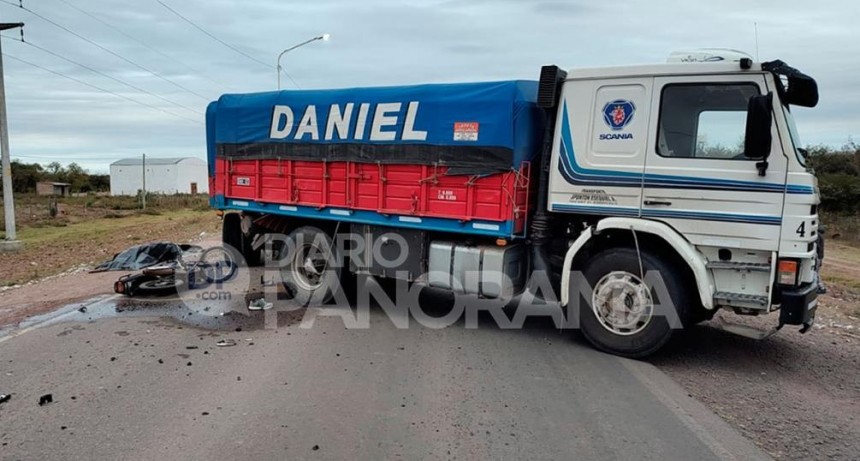 Tragedia en la Ruta 92: un motociclista muri&oacute; tras ser arrollado por un cami&oacute;n