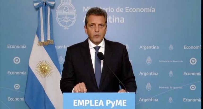 Massa anunció la condonación de aportes y deudas a pymes que incorporen o regularicen trabajadores