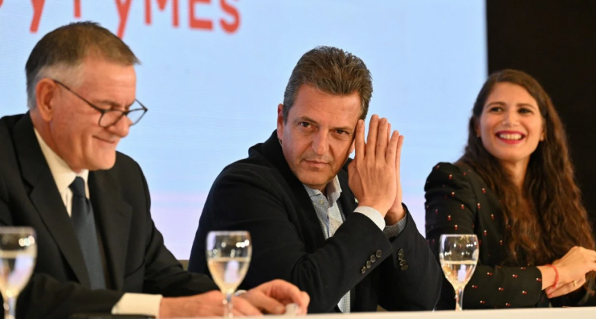 Massa anunció un alivio fiscal para profesionales, monotributistas, autónomos y pymes